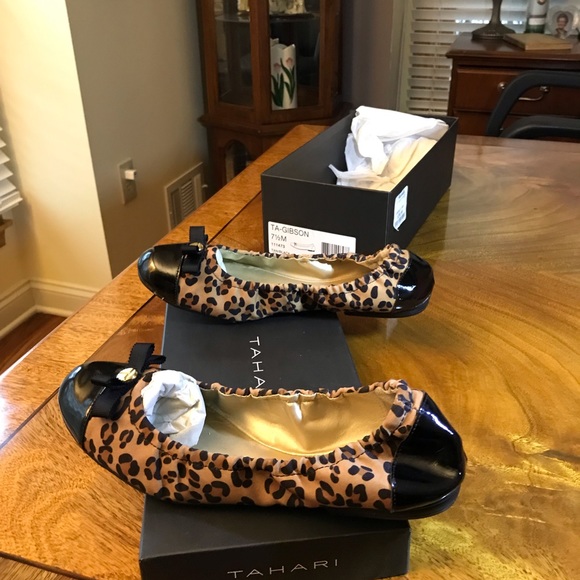 Tahari Gibson Flats Women’s Size 7 1/2 - Picture 3 of 8